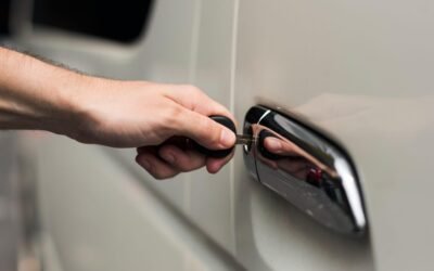 ¿Qué hacer cuando no puedo abrir el coche ni con mando ni con llave?