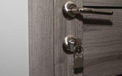 Estas son las partes de la cerradura de una puerta