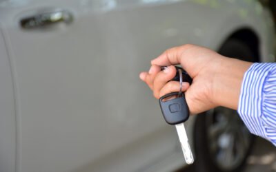 Cómo abrir un coche con las llaves dentro